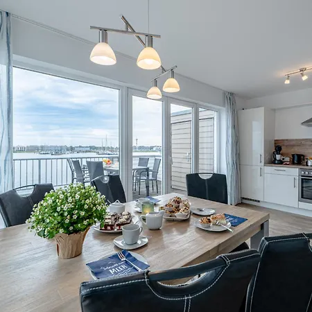 Maisonette Kapteins Lounge By Seeblick Ferien Oro, Rundum Wasser, 6pers, Sauna, Kamin * Olpenitz